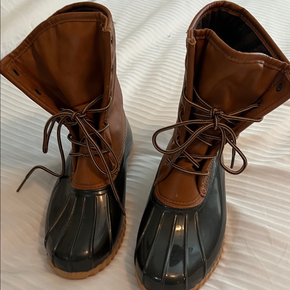 Sperry Black and Brown Duck Boots